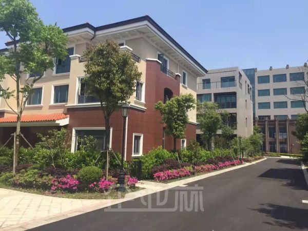 厂房正门图