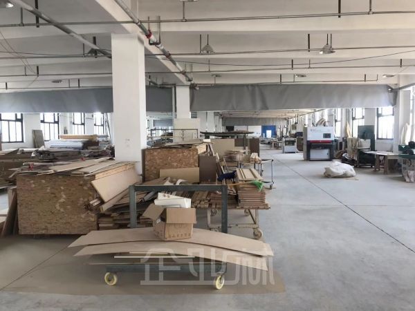 厂房正门图