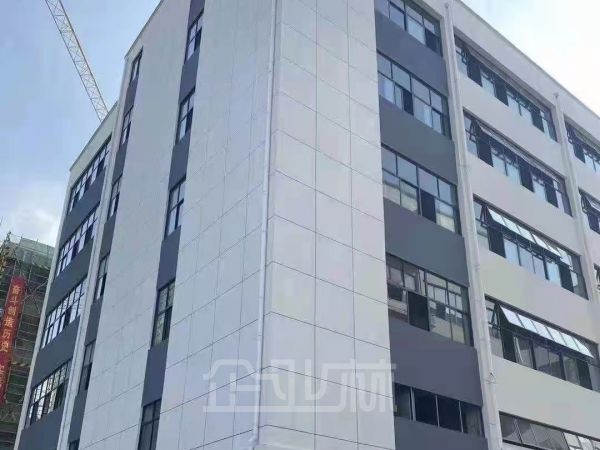 高速口新建小面积厂房,可以生产办公研发,有50年独立产权