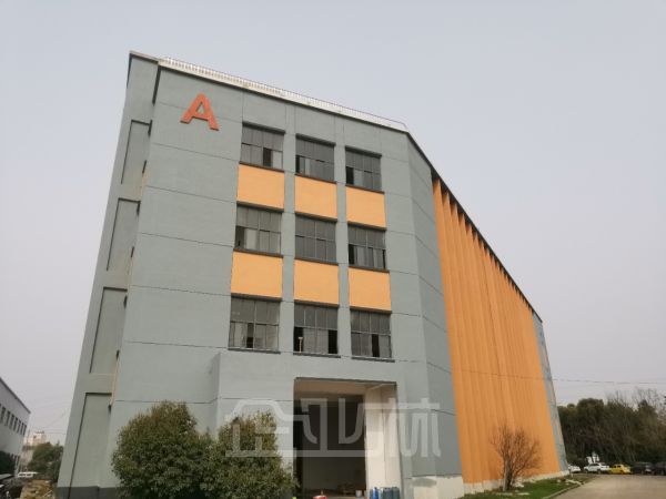 厂房正门图