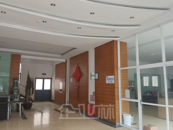 嘉定北工业区，104板块，高速路口