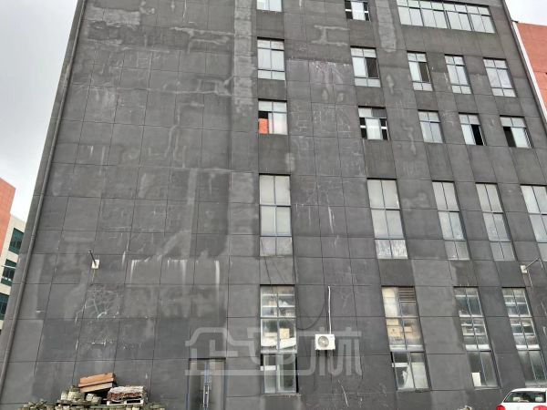 厂房正门图