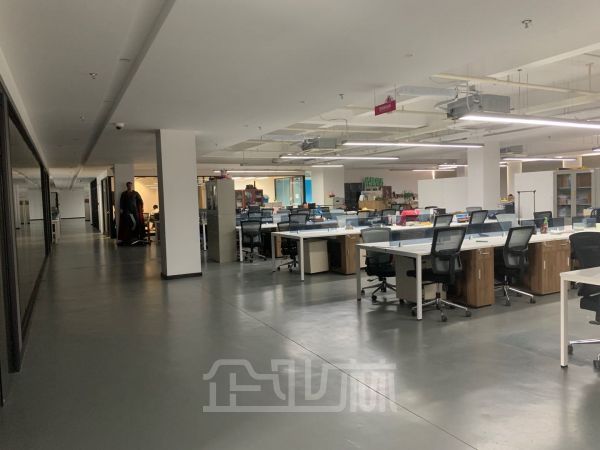 上海江桥2168平办公研发仓库出租