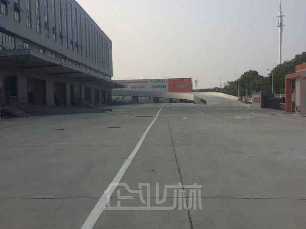 厂房正门图
