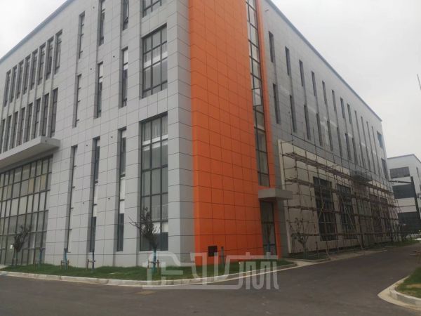 厂房正门图