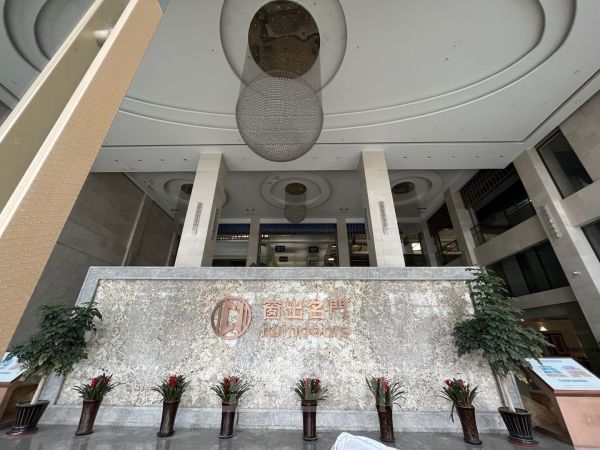 出租宝山杨行仓库和商铺