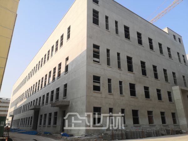 张家港市锦丰镇新建厂房出租中，层高高，带行车