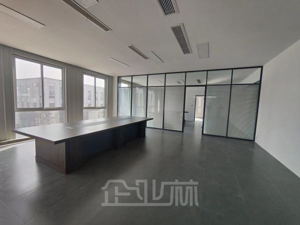 厂房正门图