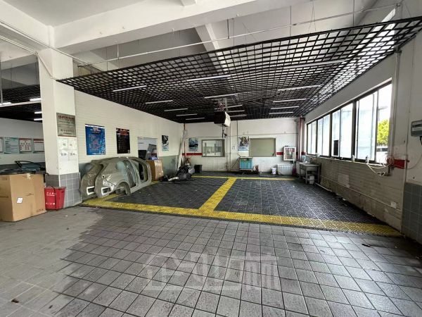 厂房正门图