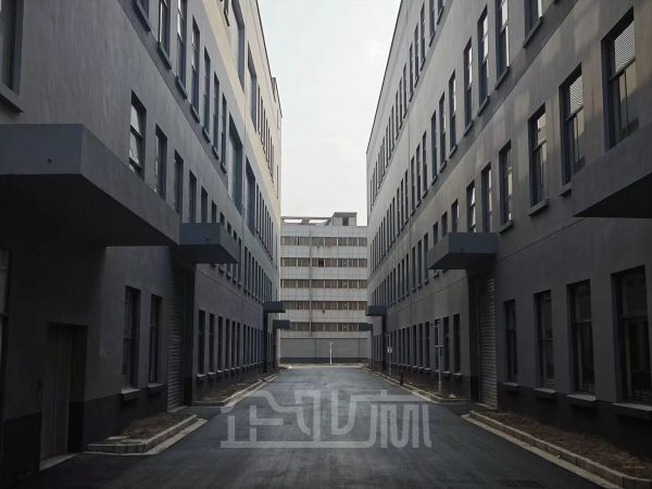 厂房正门图