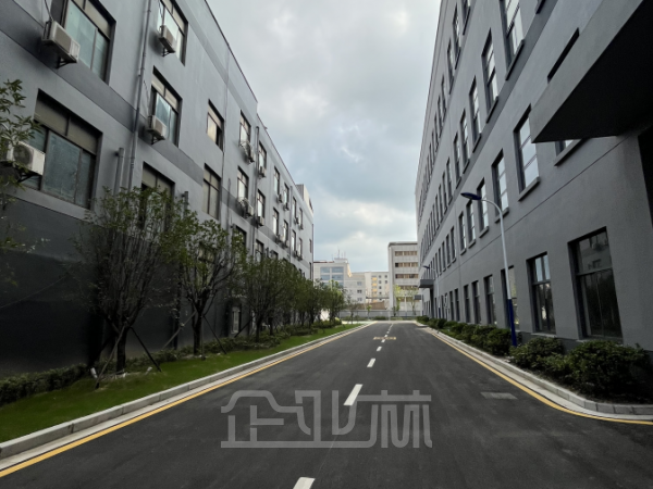 厂房正门图