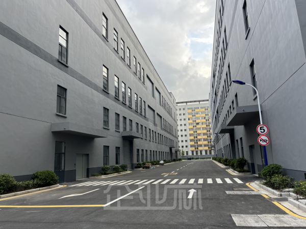 厂房正门图