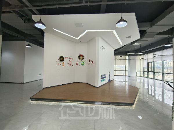 厂房正门图