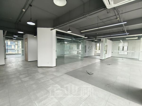 厂房正门图