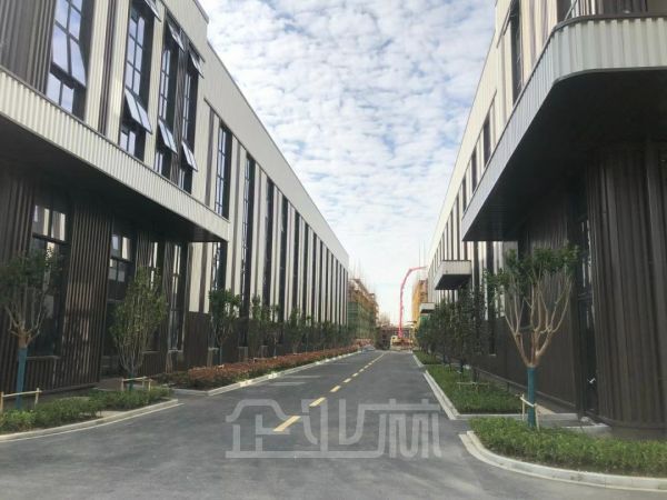 厂房正门图