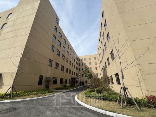 厂房正门图
