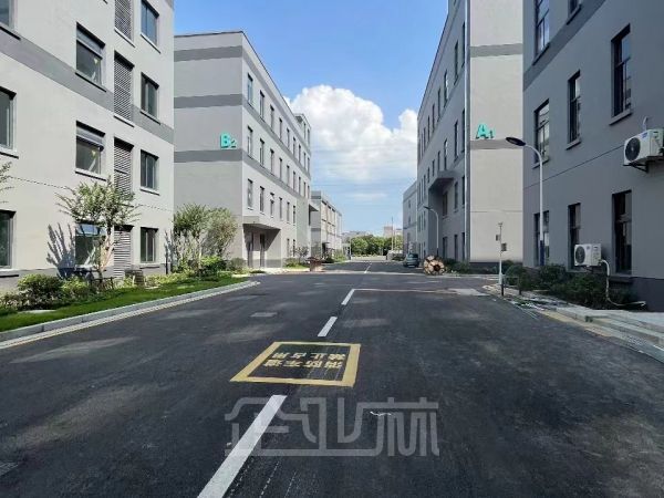 厂房正门图