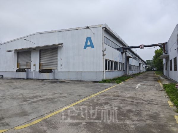 昆山淀山湖1400平单层厂房平台仓库出租