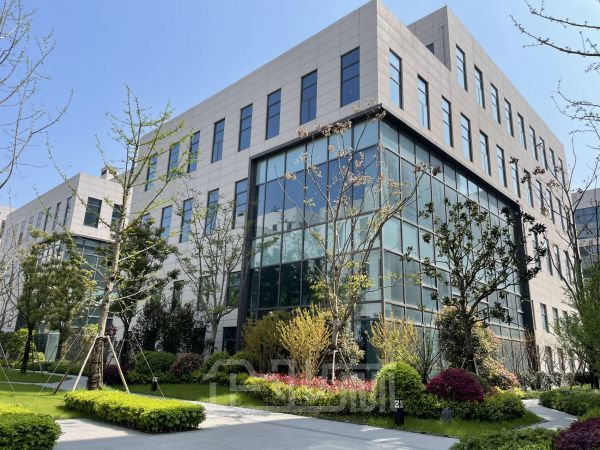 厂房正门图