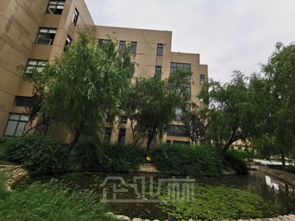 厂房正门图