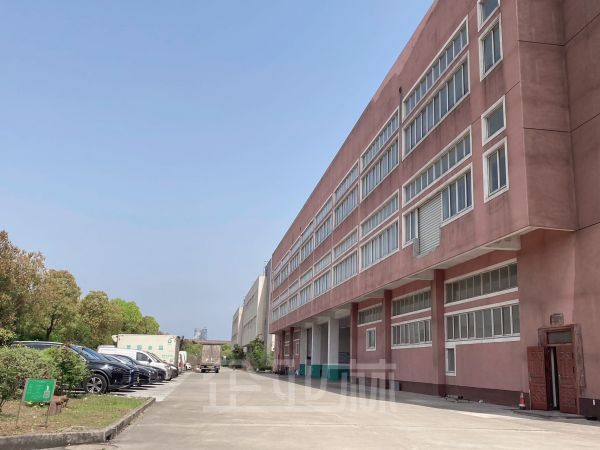 厂房正门图