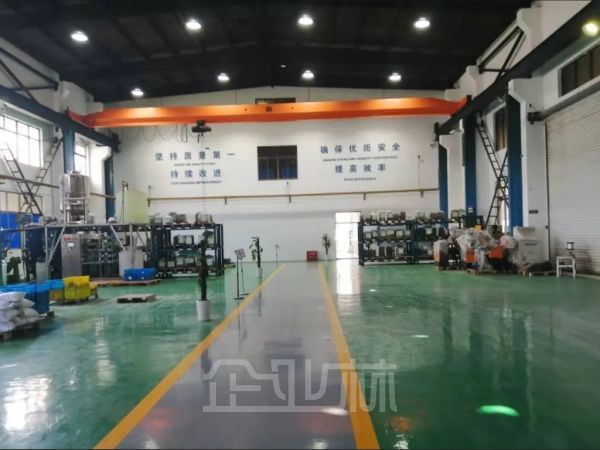 厂房正门图