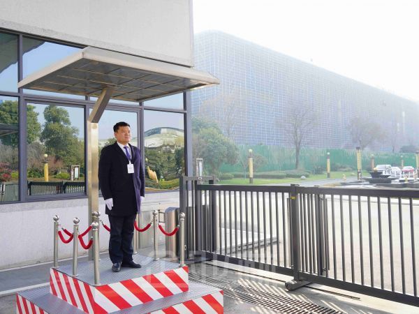厂房正门图