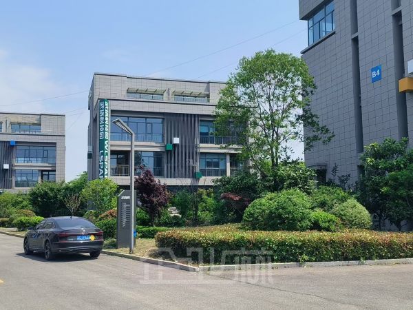 厂房正门图