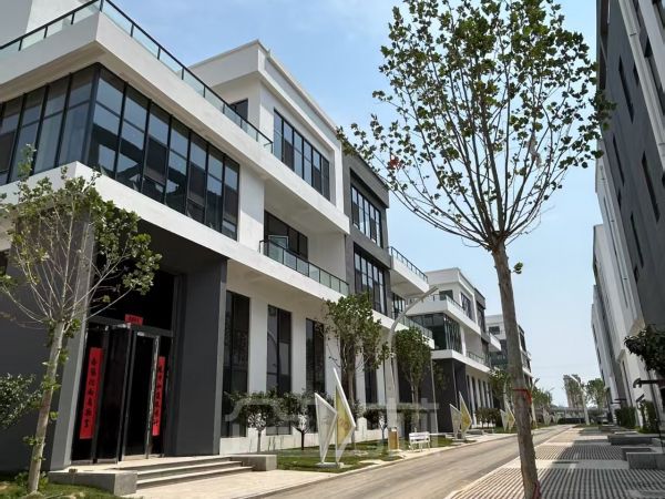 厂房正门图