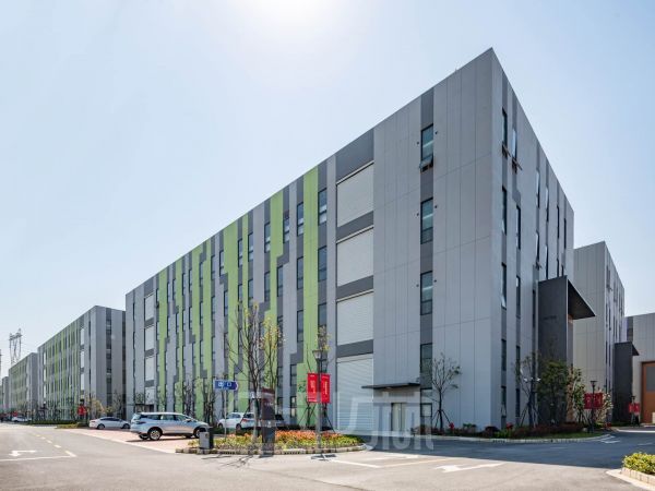 出租新桥2400平精装修厂房