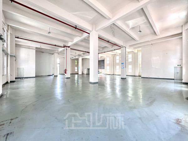 厂房正门图