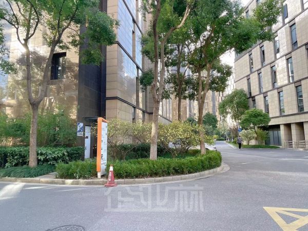 厂房正门图