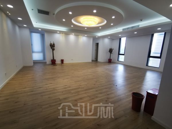 厂房正门图