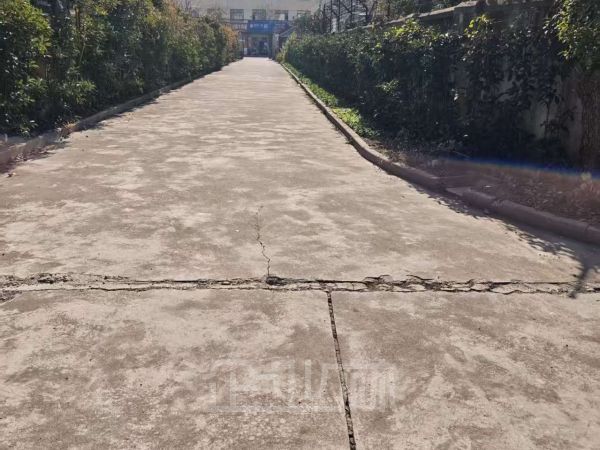 厂房正门图