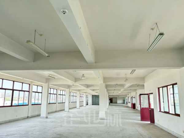 厂房正门图