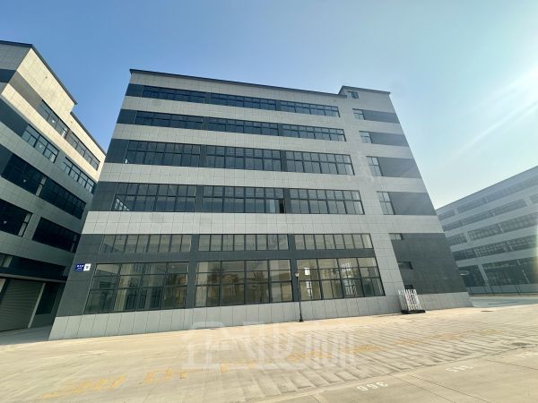 厂房正门图