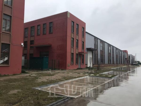 厂房正门图